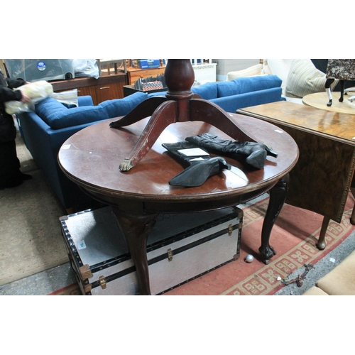 705 - MAHOGANY ROUND DINING TABLE WITH BALL AND CLAW FEET