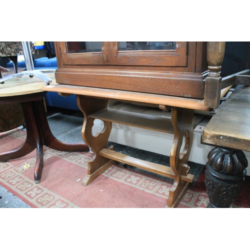 712 - TEAK AND OAK TABLE