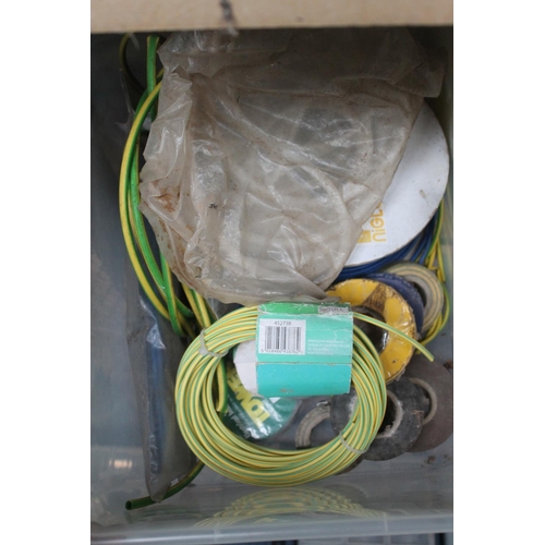 169 - TUB OF ELECTRICAL ITEMS AND WIRING