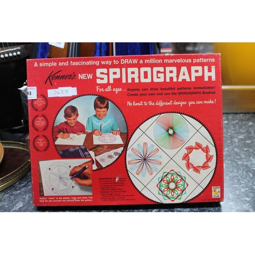 593 - VINTAGE BOXED SPYROGRAPH