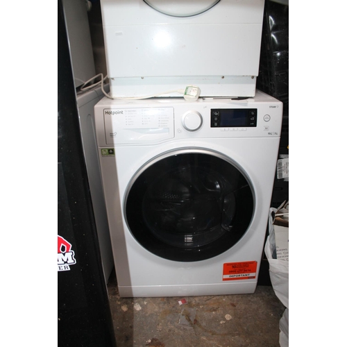 821 - HOTPOINT 10KG WASHING MACHINE