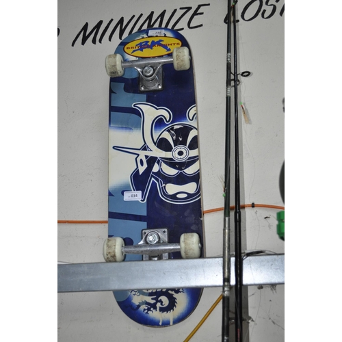 34 - BRITISH KNIGHTS SKATE BOARD