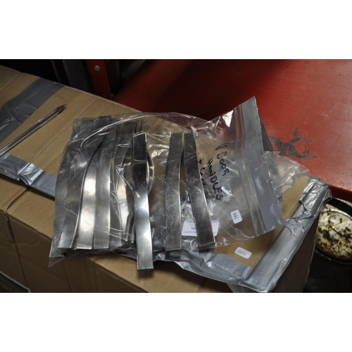 62 - 18 DOOR HANDLES AND SCREWS