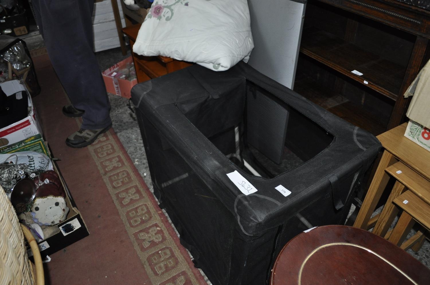 pet-carrier-bed