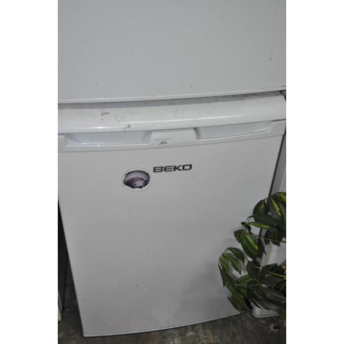 871 - BEKO FRIDGE