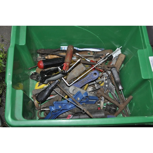 39 - GREEN TUB OF ASSORTED TOOLS