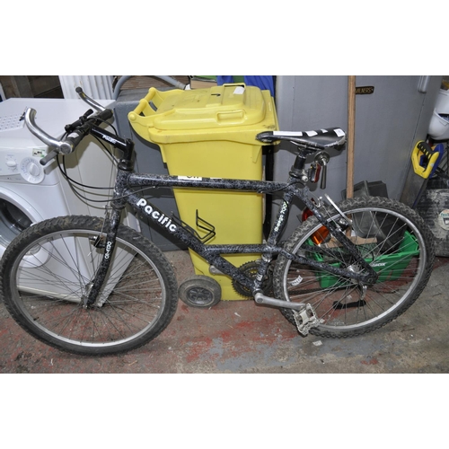 4 - PACIFIC FULL SIZE GENTS MOUNTAIN BIKE