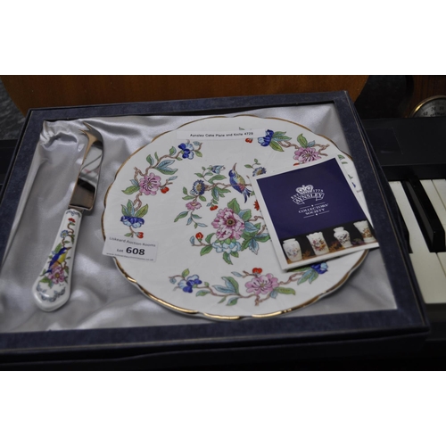 608 - AN AYNYSLEY CAKE PLATE AND KNIFE