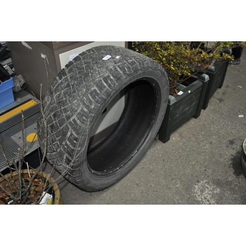 7 - PART WORN ALL TERRAIN 4X4 TYRE 275 40 20