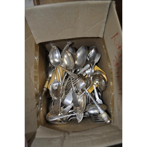 253 - BOX OF ASSORTED CUTLERY