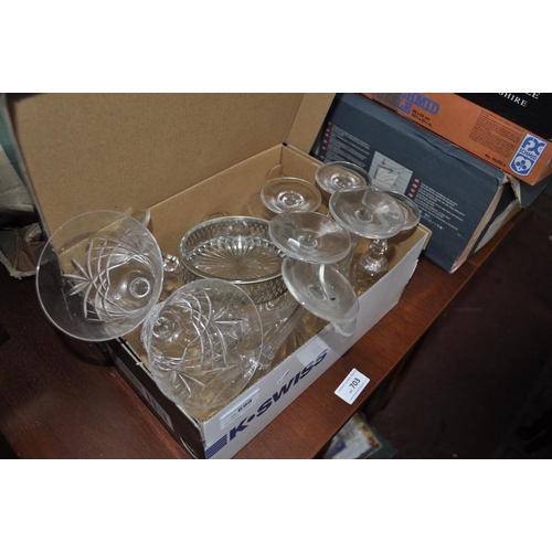 699 - BOX OF ASSORTED GLASSWARE