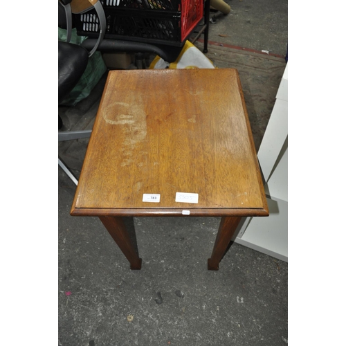 783 - OAK SIDE TABLE