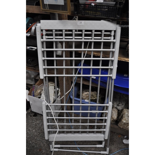 121 - HEATER CLOTHES AIRER