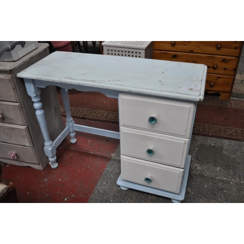 614 - SHABBY CHIC 3 DRAWER DRESSING TABLE