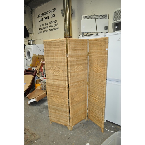 619 - FOLDING BAMBOO TRIPLE SCREEN