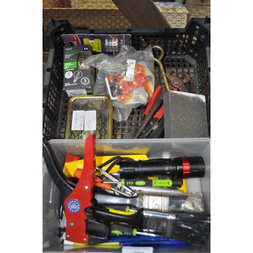 99 - BOX OF MODERN ASSORTED TOOLS