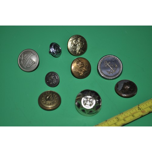 35 - BAG OF 9 MIXED MILITARY BUTTONS