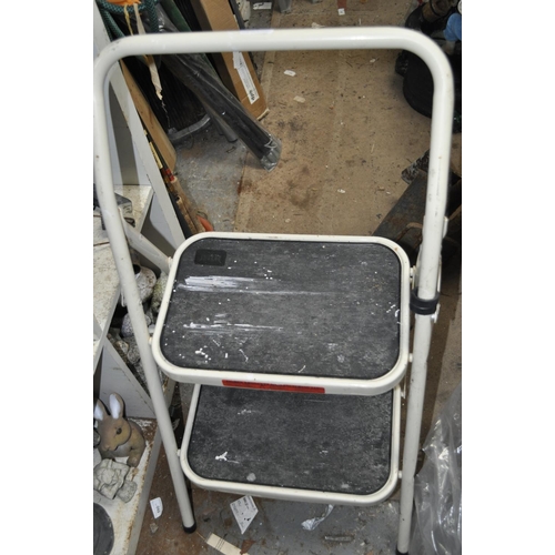 38 - WHITE FOLDING 2 TREAD STEPLADDER