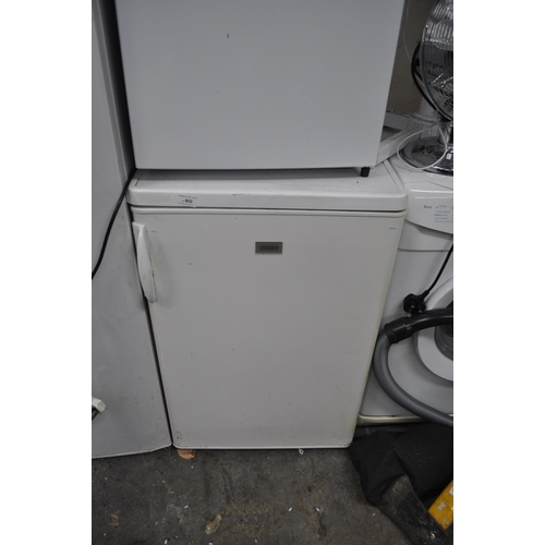 802 - UNDERCOUNTER FRIDGE ZANUSSI