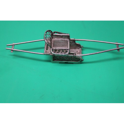 41 - ORIENTAL SILVER SEDAN CHAIR  12.9G   4 INCH