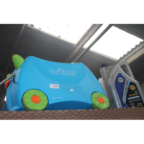 100 - CHILDS TRUNKI SUITCASE