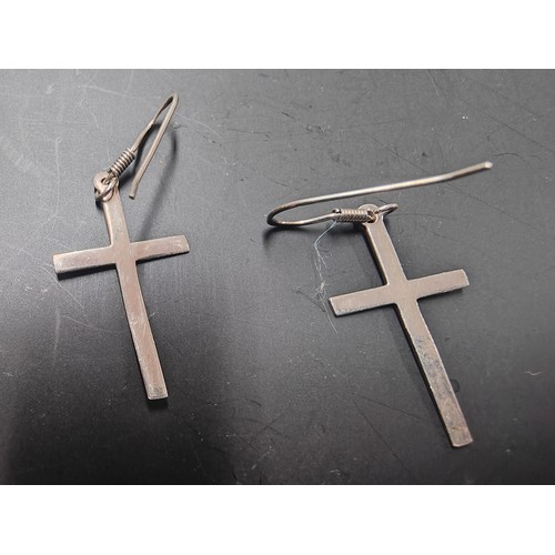 104 - 13.92G SOLID SILVER SMALL KNIFE AND CRUCIFIX EARRINGS