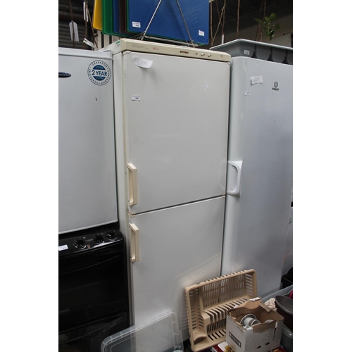 255 - FRIGIDAIRE FRIDGE FREEZER