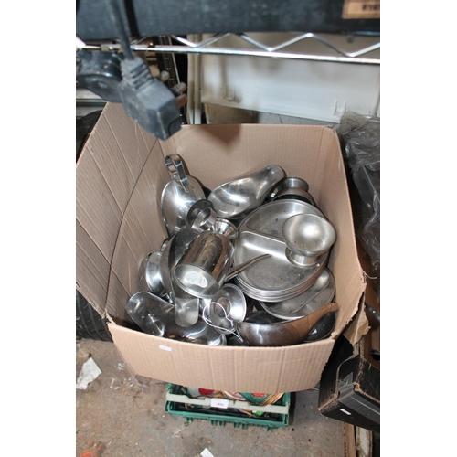 30 - BOX OF STAINLESS STEEL KITCHEN ITEMS