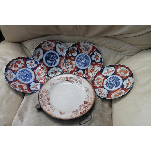 390 - HOT WARMING PLATE AND 4 X IMARI PLATES