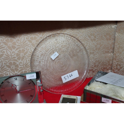 519 - ROUND GLASS TRAY/DISH