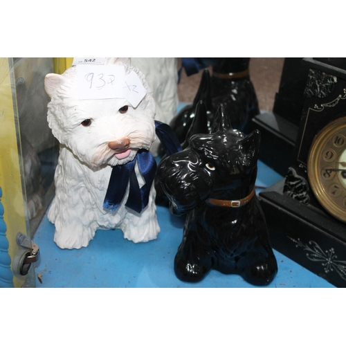 542 - 2 X WHITE AND BLACK SCOTTIE DOGS