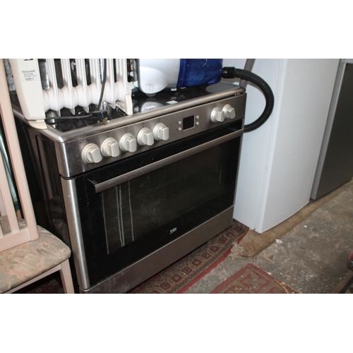 813 - BEKO 5 HOB RANGE COOKER