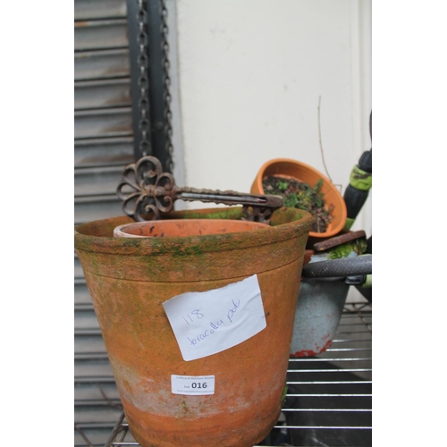 16 - 4 X TERRACOTTA PLANT POTS AND CAST KEY THERMOMETER