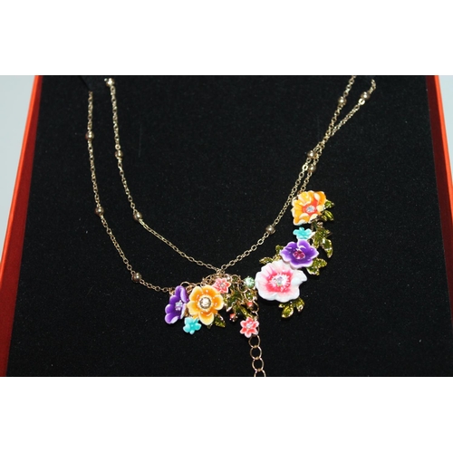 570 - CULTURE VULTURE FLOWER NECKLACE