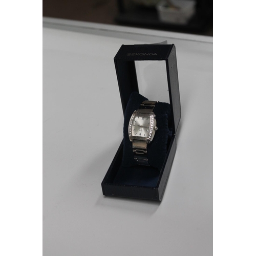 571 - SEKONDA WRIST WATCH