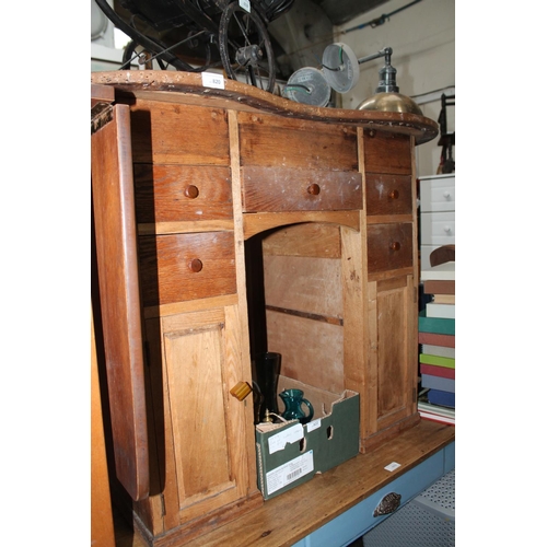 820 - KIDNEY SHAPED OAK DRESSING TABLE