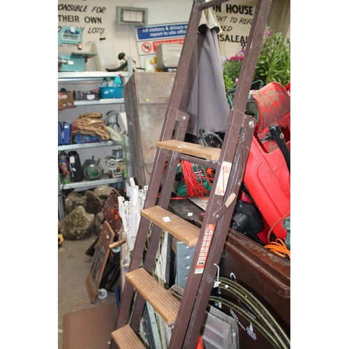 277 - BELDRAY LOFTY 5 TIER STEP LADDER