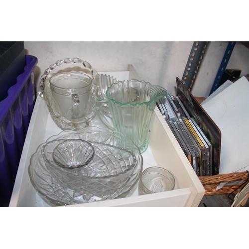 443 - QUANTITY OF GOOD QUALITY GLASSWARE INCLUDING DECO JUG, ALL IN GOOD ORDER