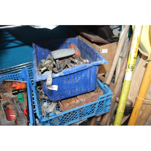 62 - 2 X CRATES OF MIXED METALWARE AND TOOLS