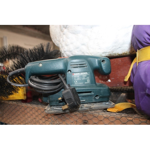 123 - BLACK AND DECKER KA185 SANDER