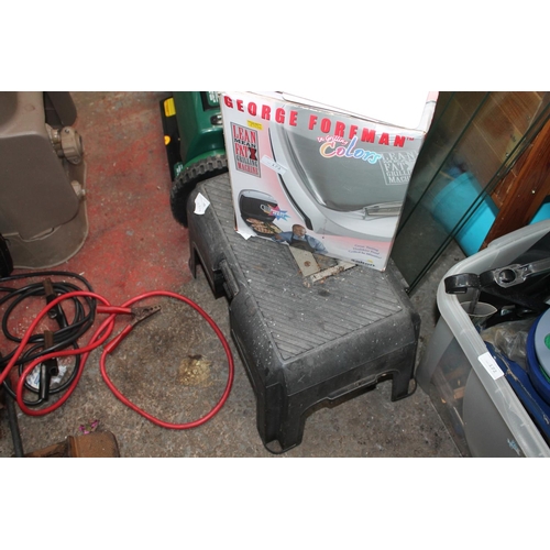 174 - WORKMANS TOOL STEP/SEAT AND CONTENTS