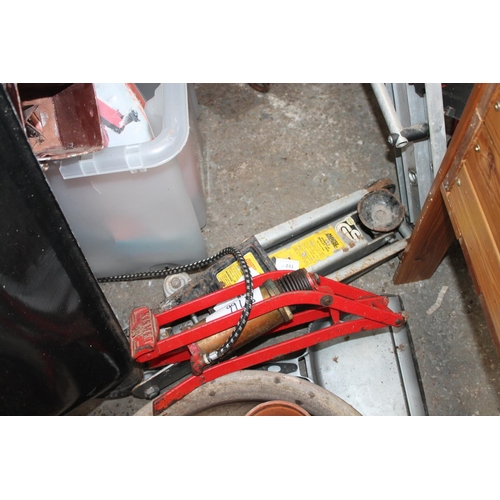 241 - TROLLEY JACK PLUS FOOTPUMP