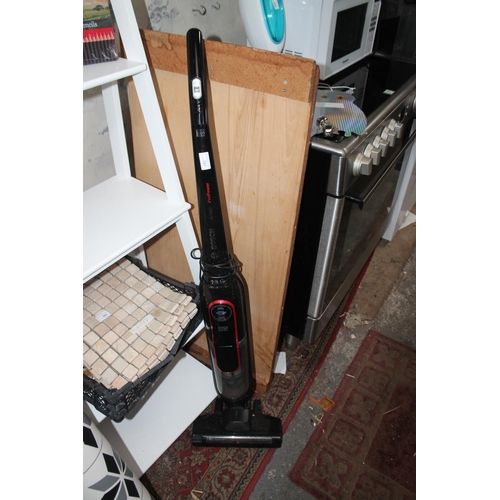 787 - BOSCH PRO-POWER LIGHTWEIGHT RE-CHARGABLE VACUUM WITH CHARGER, WORKING