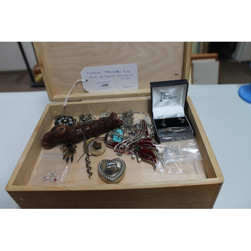 600 - VINTAGE JEWELLERY BOX AND CONTENTS INCLUDING SILVER