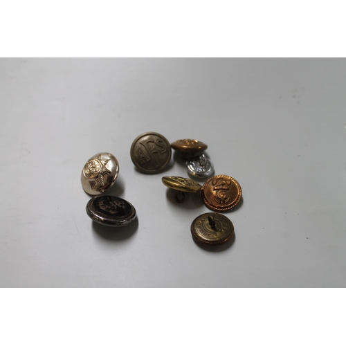 654 - BAG OF MILITARY BUTTONS, ASSORTED