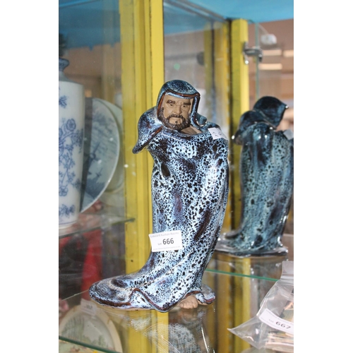 666 - JAPANESE PORCELAIN FIGURE