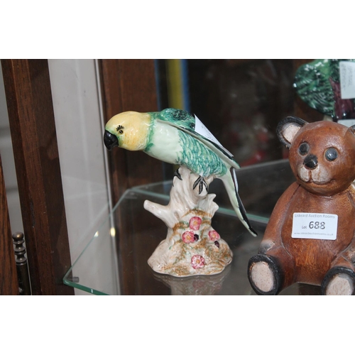 689 - BESWICK PARROT FIGURE