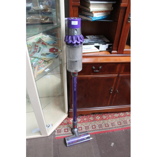 771 - DYSON CYCLONE VACUUM GOOD WORKING ORDER WITH CHARGER