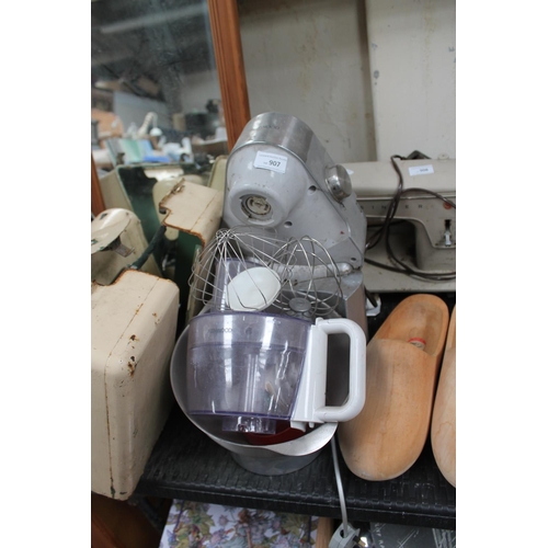 KENWOOD MIXER (BEEN IN SHED NEEDS A CLEAN)