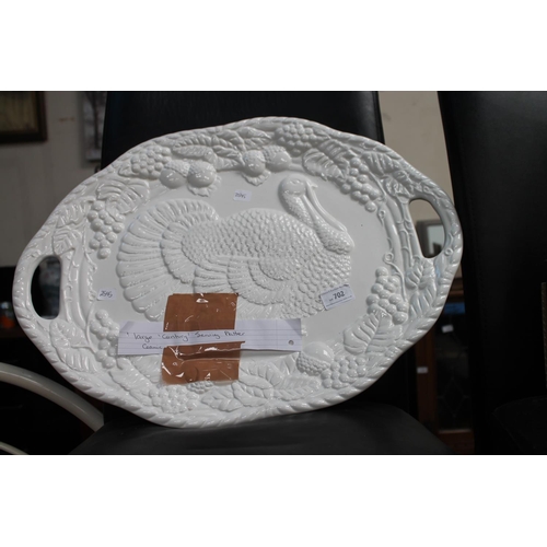 702 - LARGE CERAMIC WHITE COUNTRY SERVING PLATTER